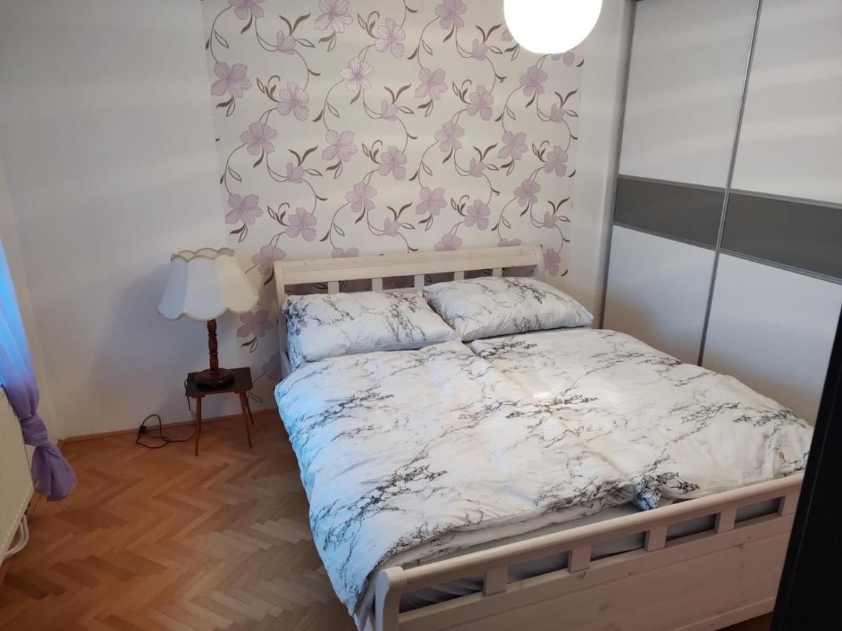 Apartmán U Letiste Kněževes Exteriér fotografie