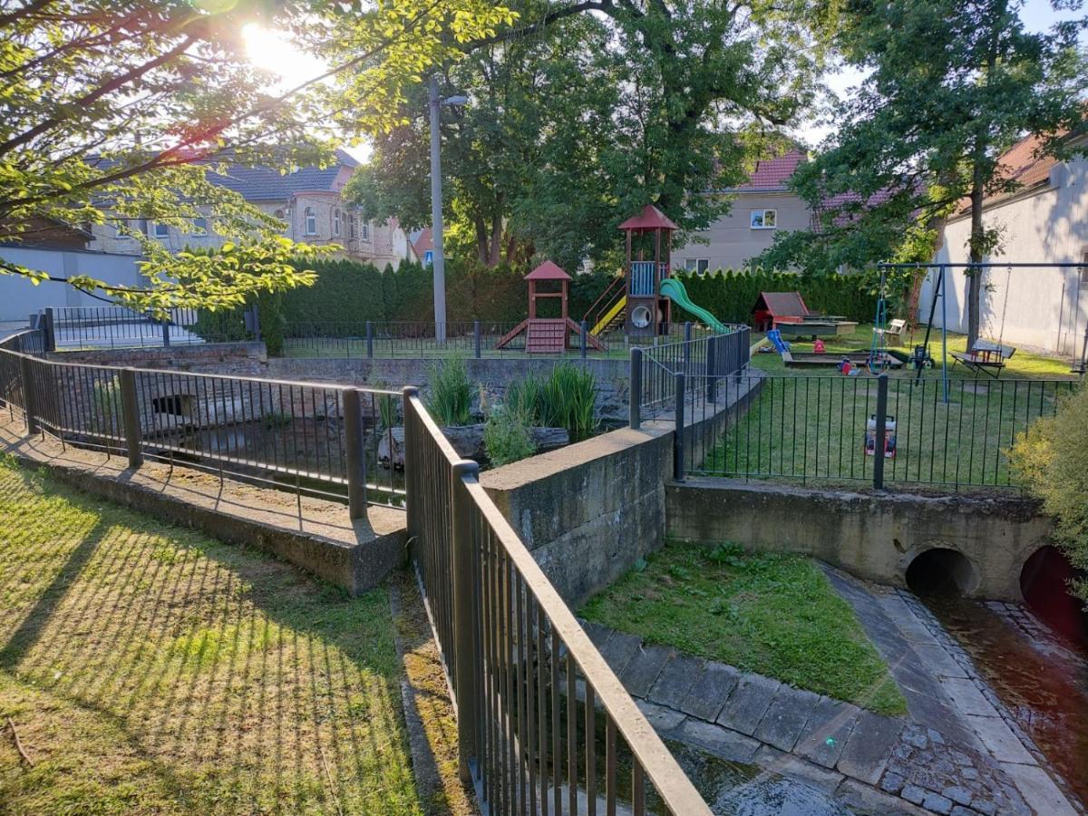 Apartmán U Letiste Kněževes Exteriér fotografie